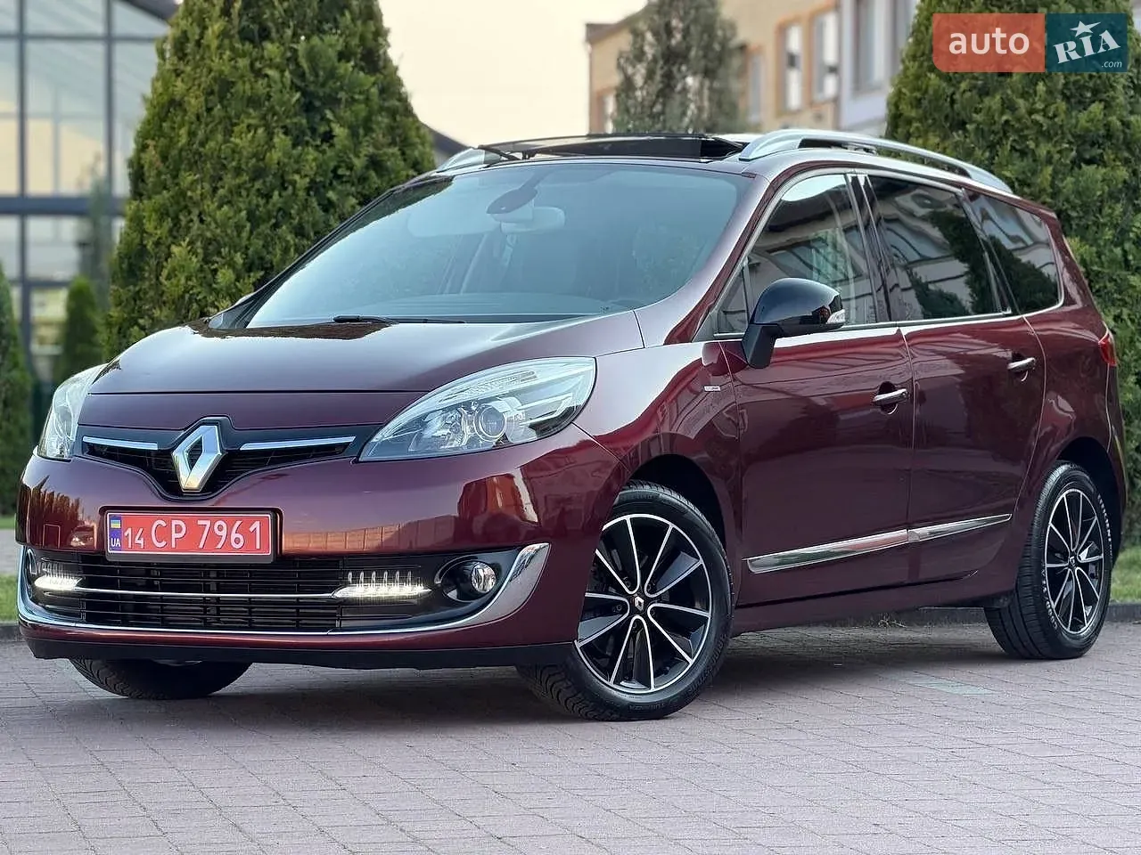 Renault Grand Scenic 2014 photo 5