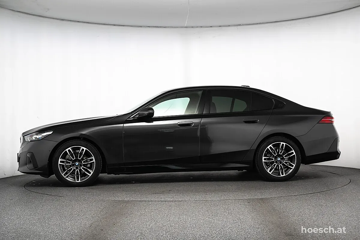 BMW 5 Series 2026 photo 3
