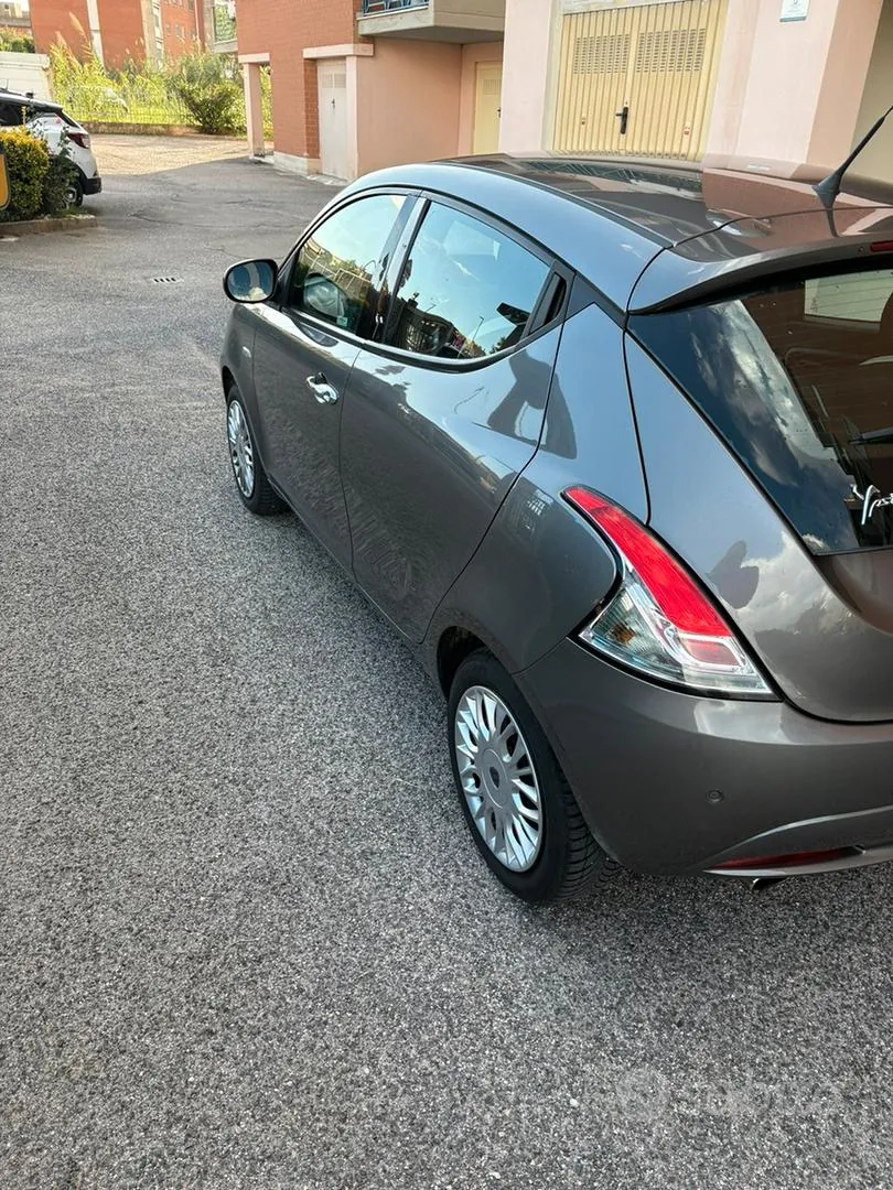 Lancia Ypsilon 2018 photo 3