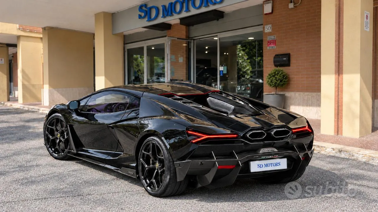 Lamborghini Revuelto 2026 photo 2