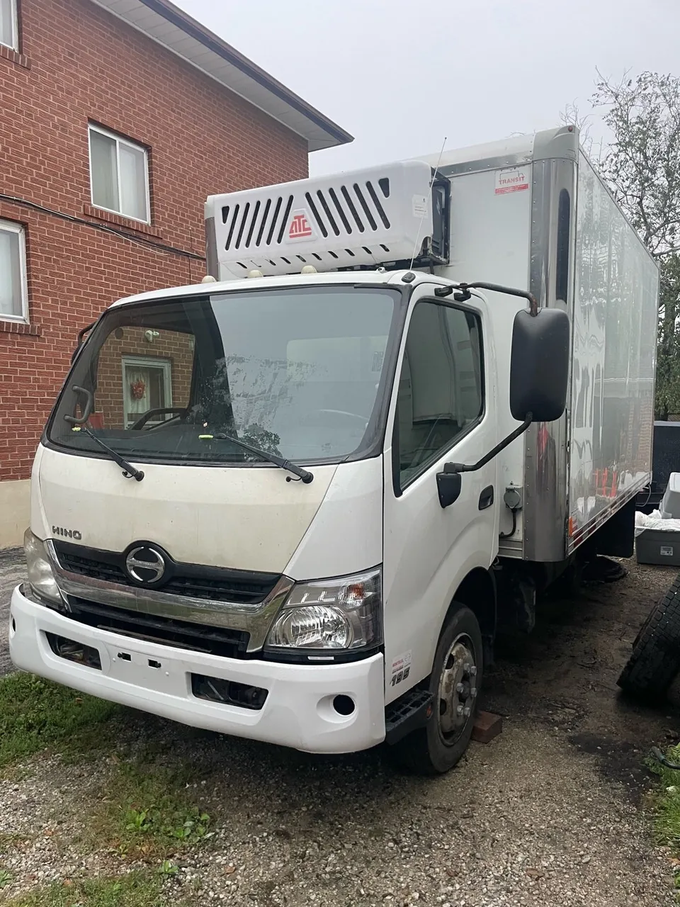 Hino 195