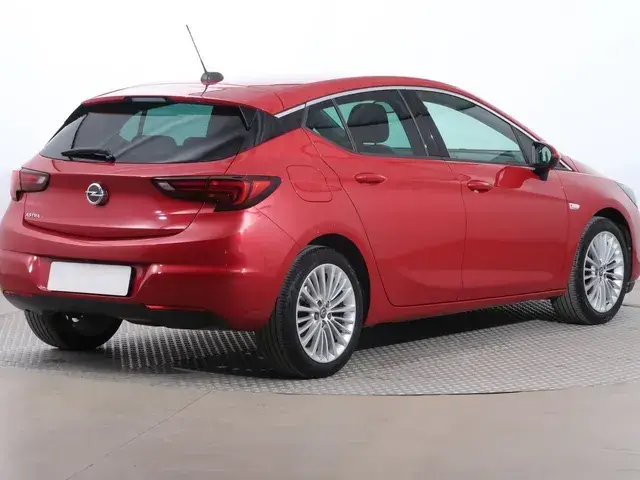 Opel Astra 2021 photo 4