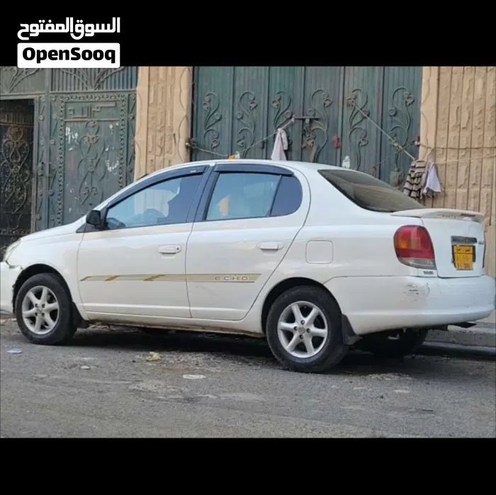 Toyota Yaris 2003 photo 2