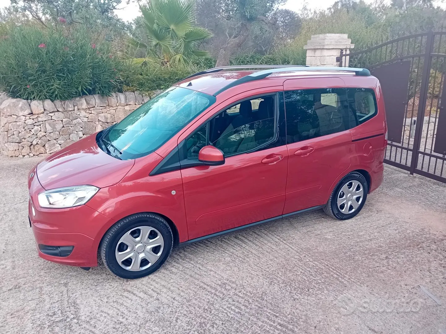 Ford Tourneo Courier 2016 photo 3
