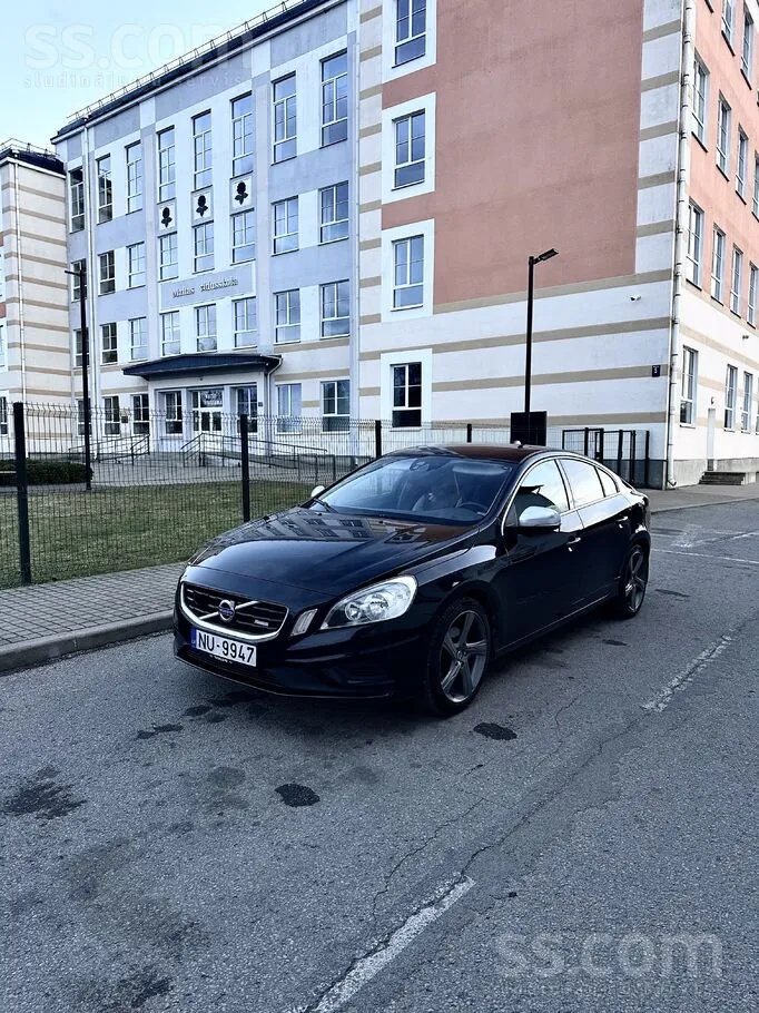 Volvo S60 2011 photo 4