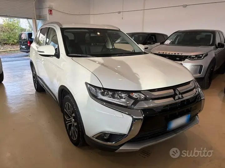 Mitsubishi Outlander 2017 photo 5