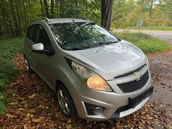 Chevrolet Spark 2011 photo 3