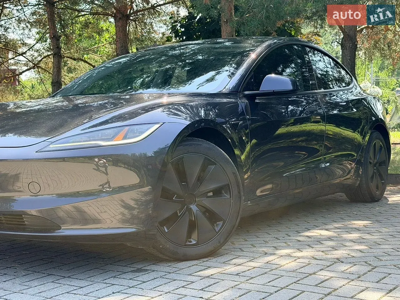Tesla Model 3 2024 photo 4