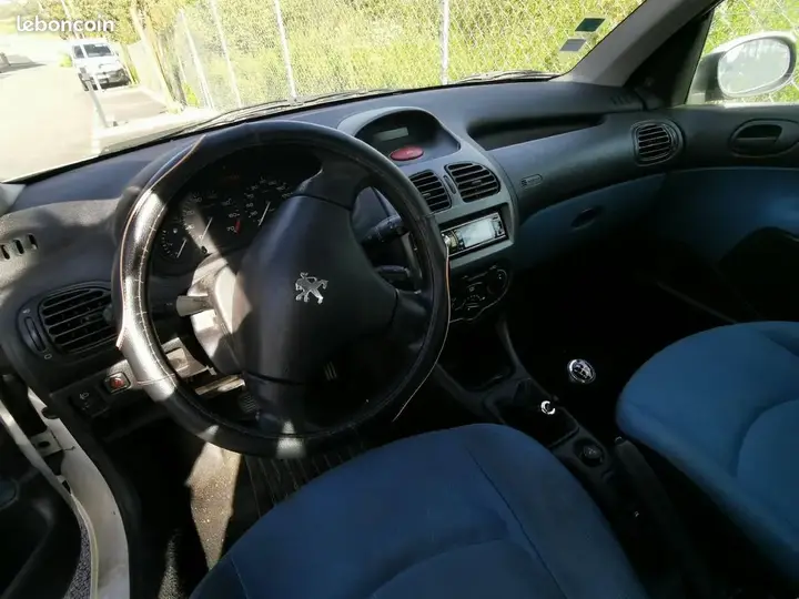 Peugeot 206 2004 photo 3