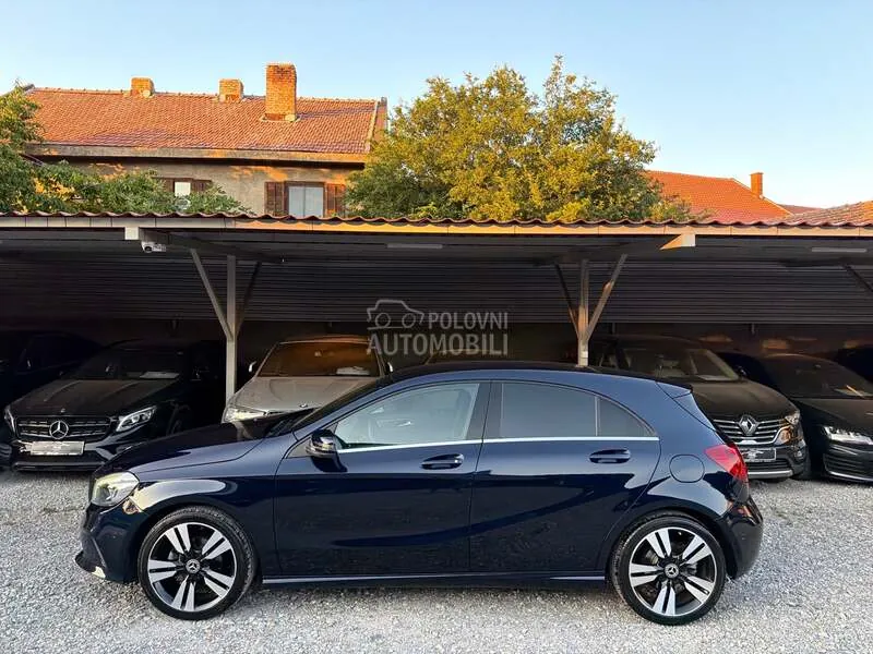 Mercedes-Benz A180 2017 photo 4