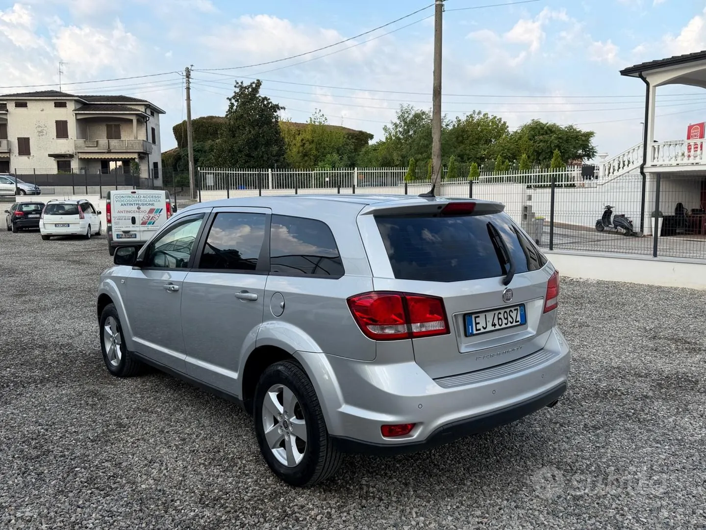 Fiat Freemont 2011 photo 4