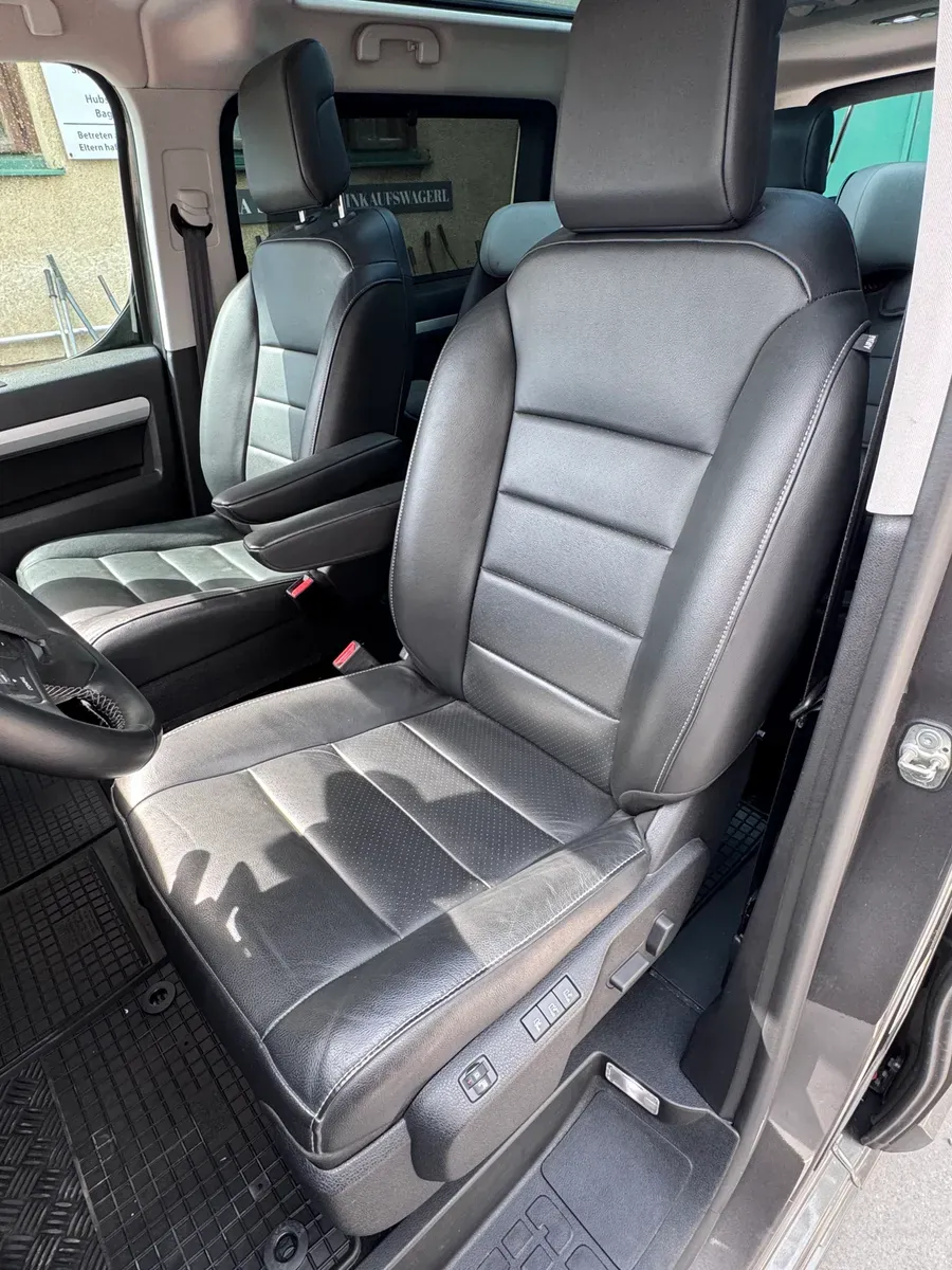 Opel Zafira 2021 photo 3