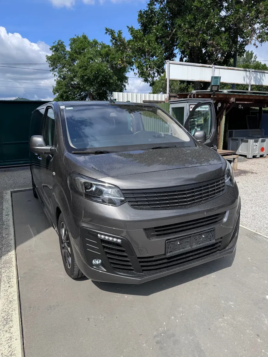 Opel Zafira 2021 photo 2