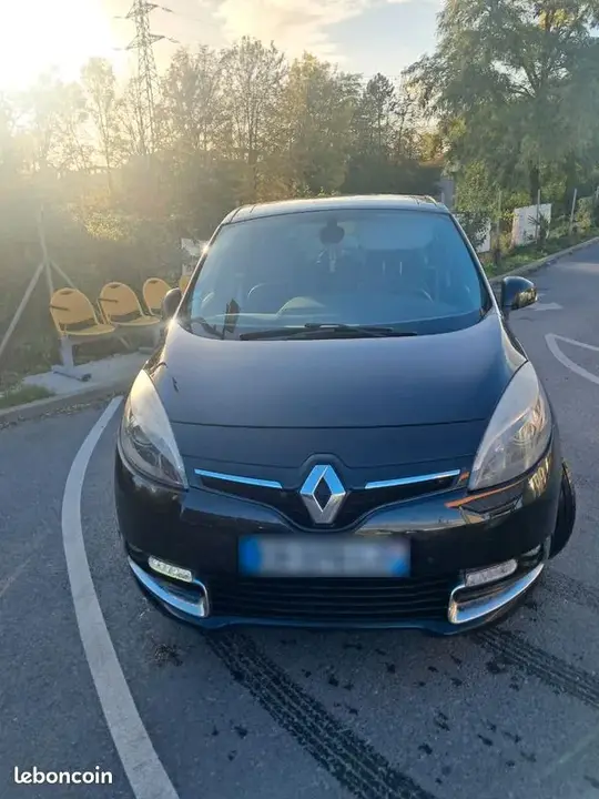 Renault Megane 2016 photo 2