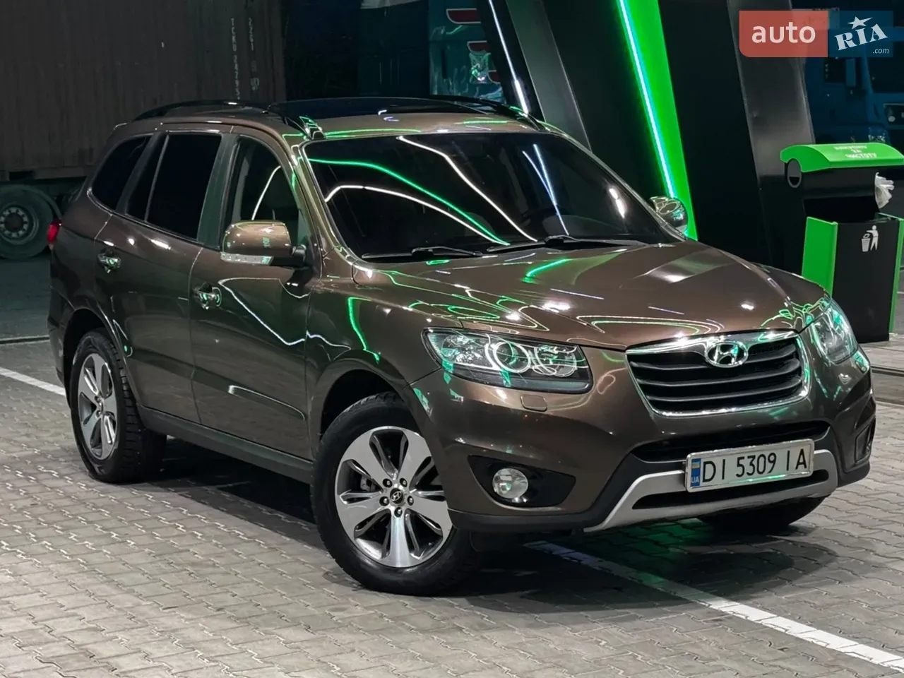 Hyundai Santa Fe 2012 photo 3