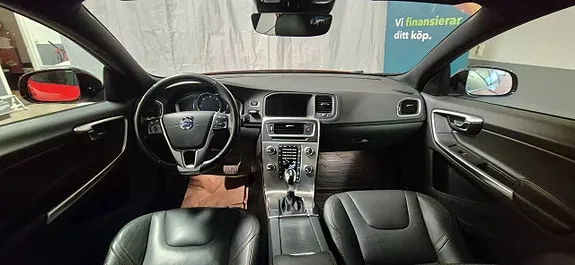 Volvo V60 Cross Country 2018 photo 5