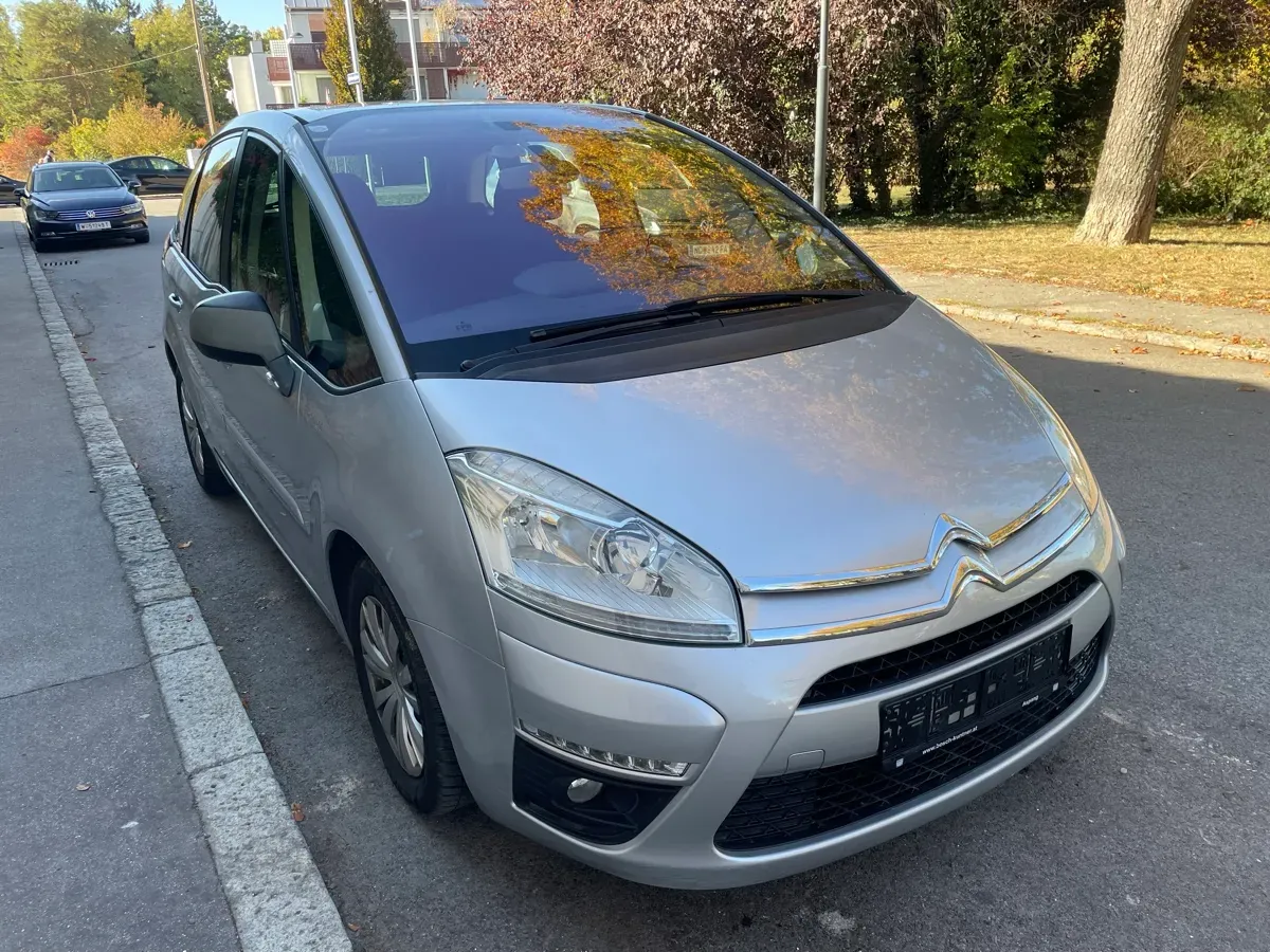 Citroen C4 Picasso 2011 photo 2