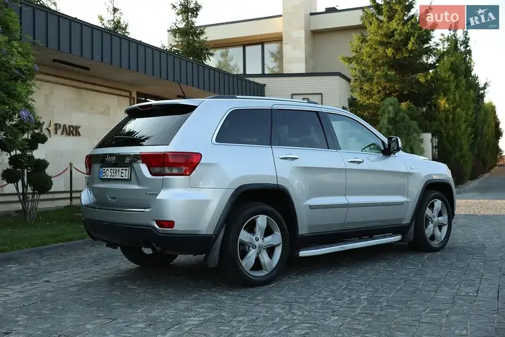Jeep Grand Cherokee 2011 photo 5