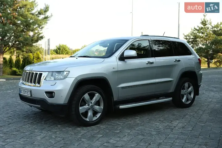 Jeep Grand Cherokee 2011 photo 4