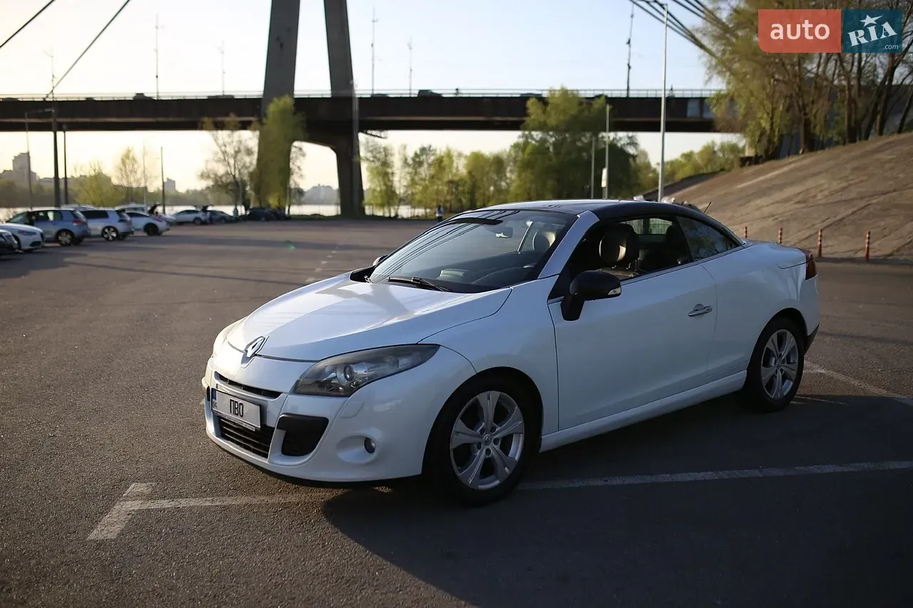 Renault Megane 2010 photo 2
