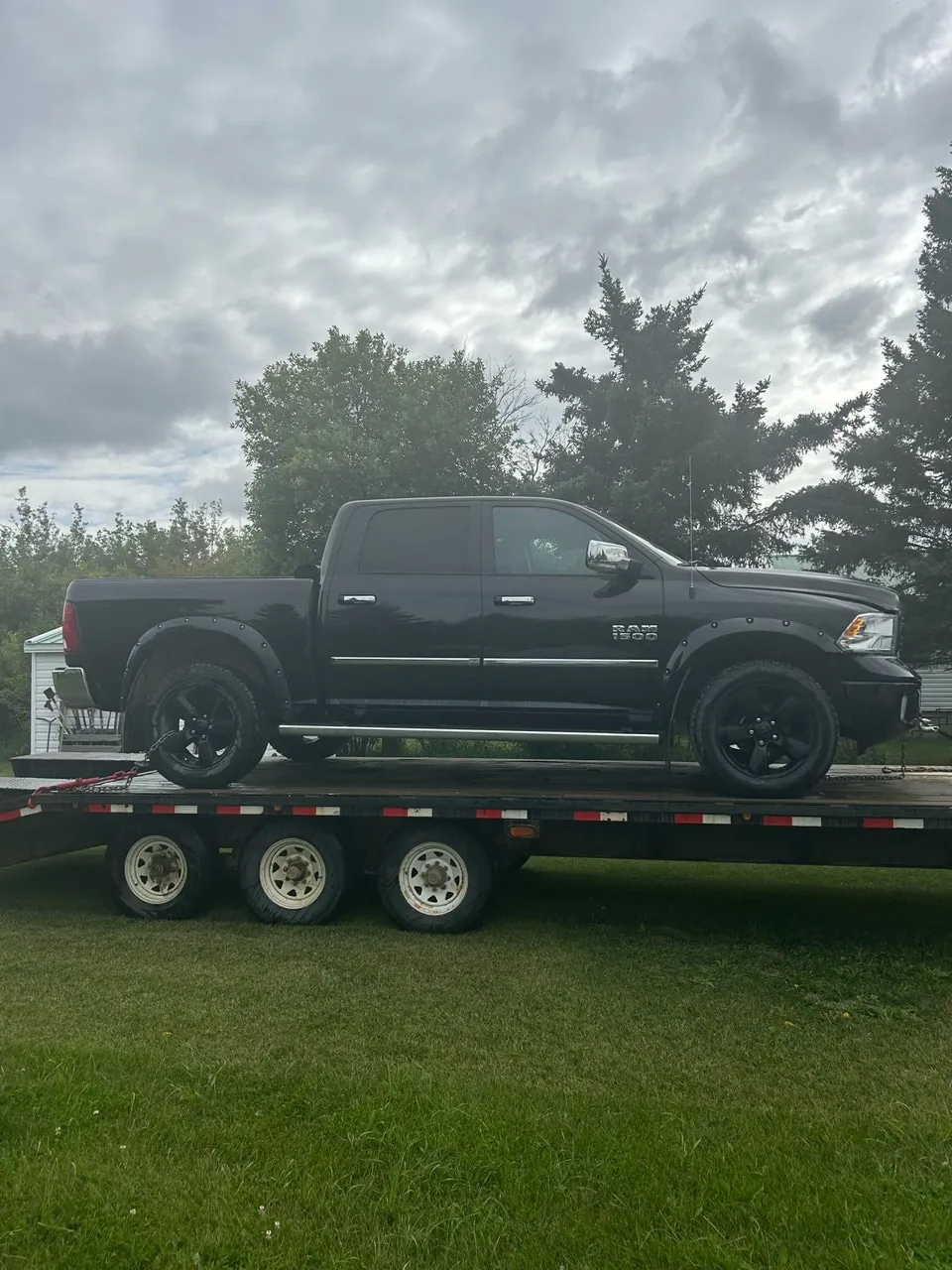 Dodge Ram 1500 2015 photo 2