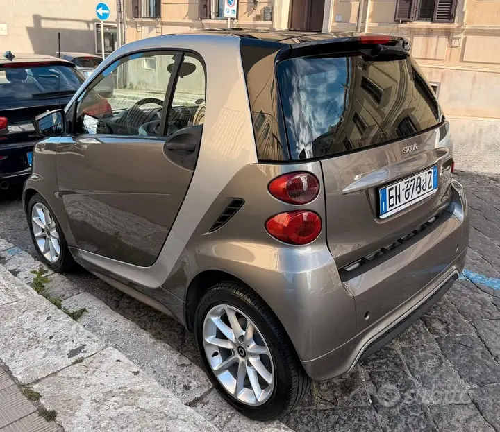 Smart Fortwo 2012 photo 2