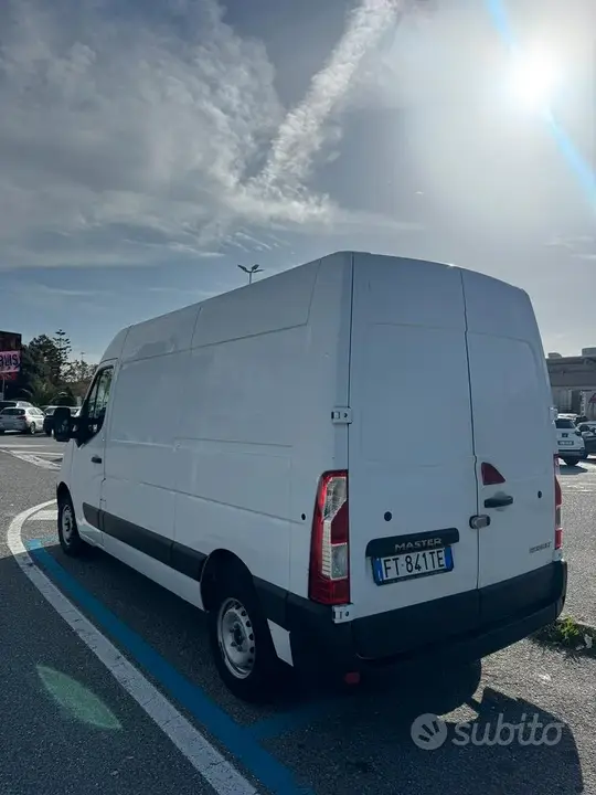 Renault Master 2018 photo 2