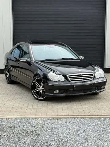 Mercedes-Benz C-Class 2007 photo 2