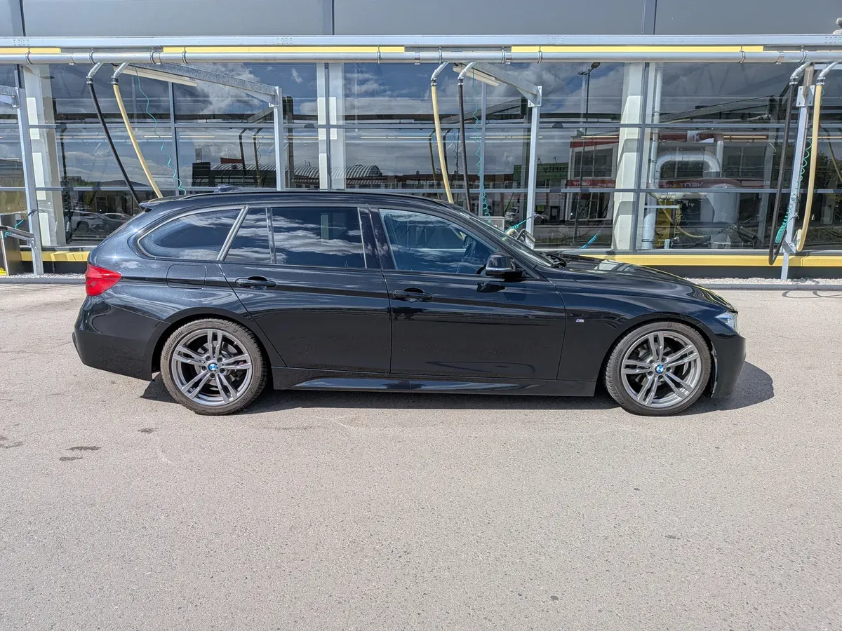 BMW 3 Series 2016 photo 3