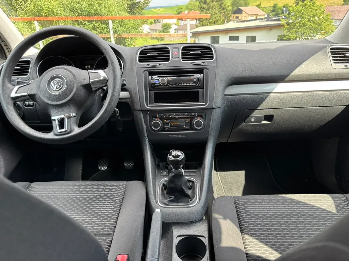 Volkswagen Golf 2009 photo 3