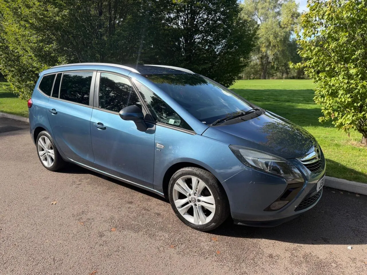 Vauxhall Zafira 2014 photo 2