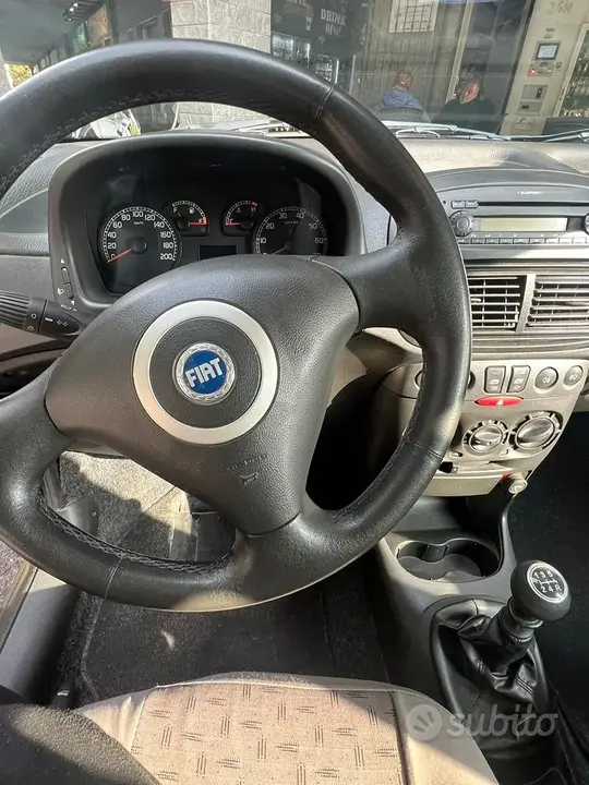 Fiat Punto 2006 photo 3