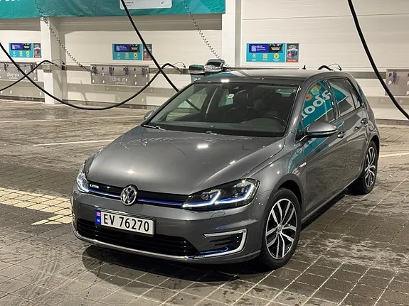Volkswagen E-Golf 2019 photo 2