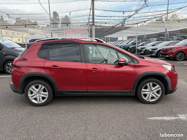 Peugeot 2008 2019 photo 3