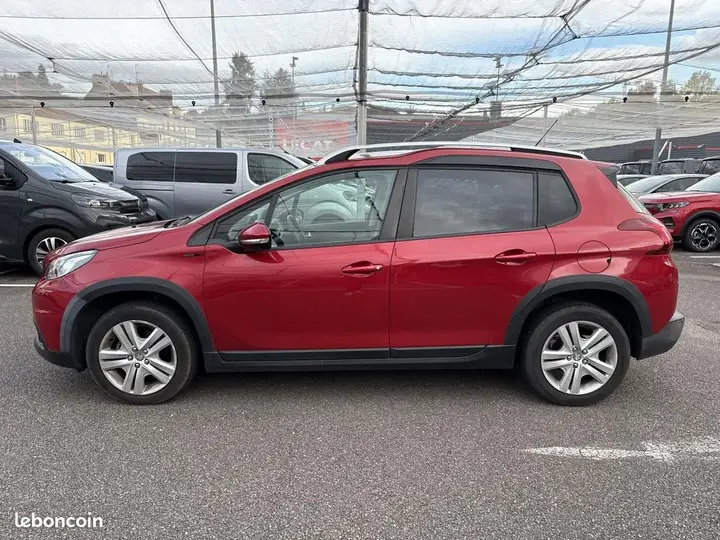Peugeot 2008 2019 photo 2