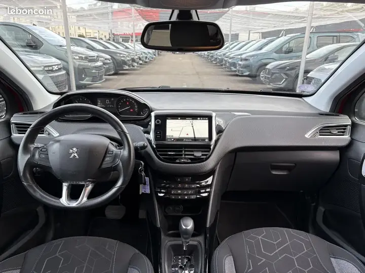 Peugeot 2008 2019 photo 5