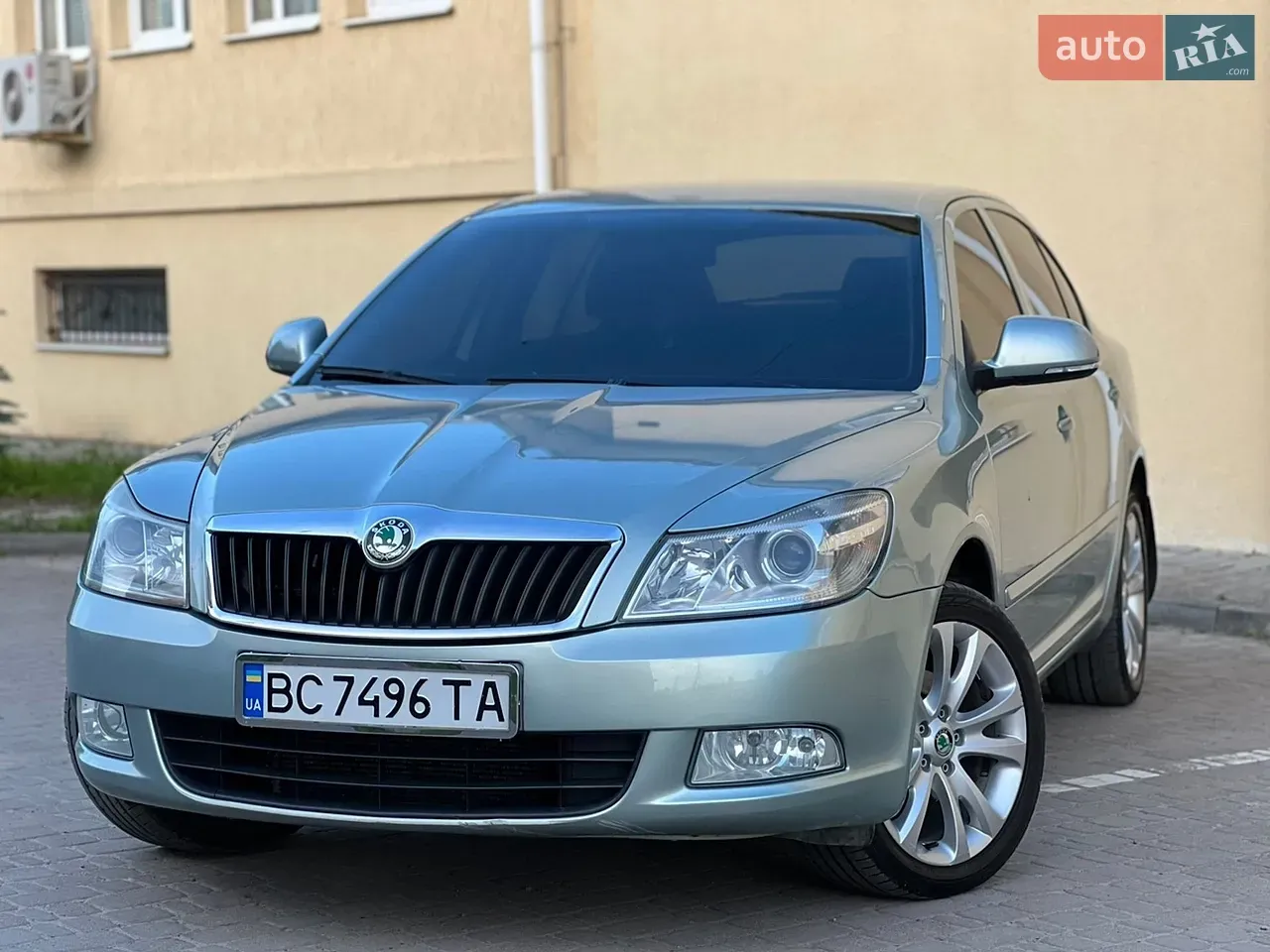 Skoda Octavia 2012 photo 4