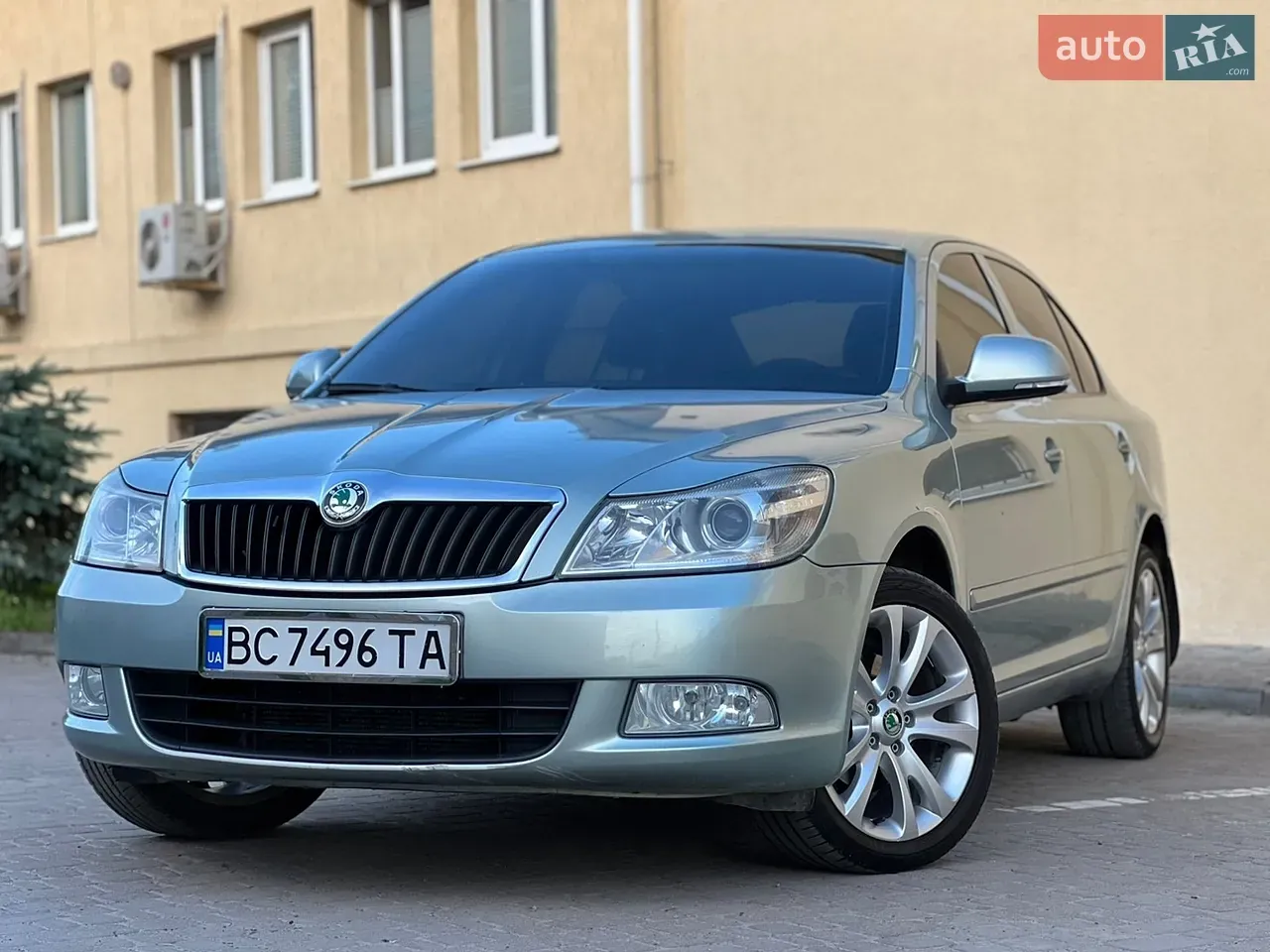 Skoda Octavia 2012 photo 3