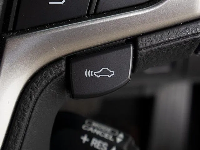 Toyota Crown Athlete Hybrid 2013 photo 4