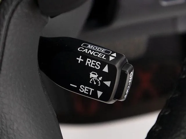 Toyota Crown Athlete Hybrid 2013 photo 5