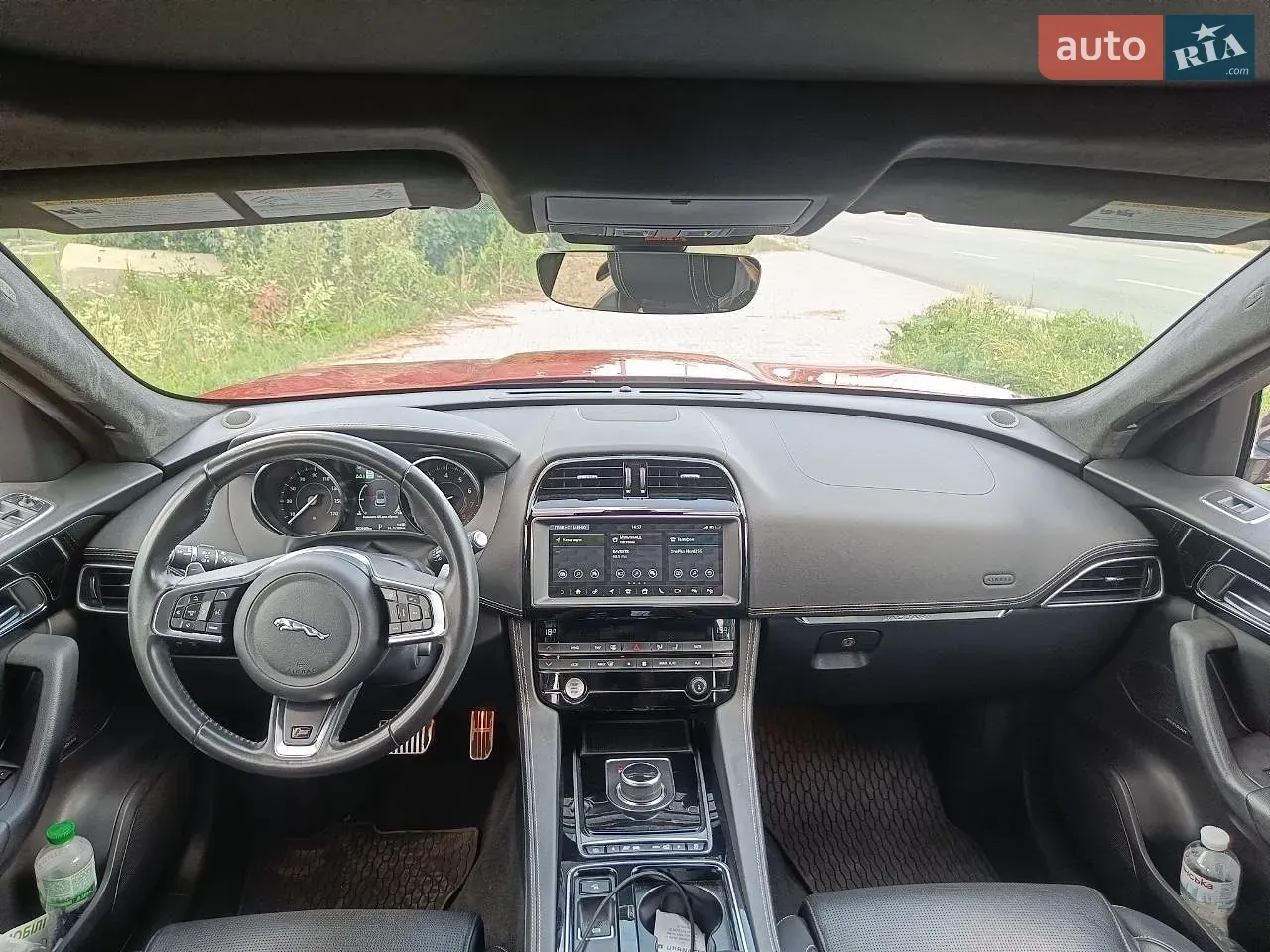 Jaguar F-Pace 2018 photo 5