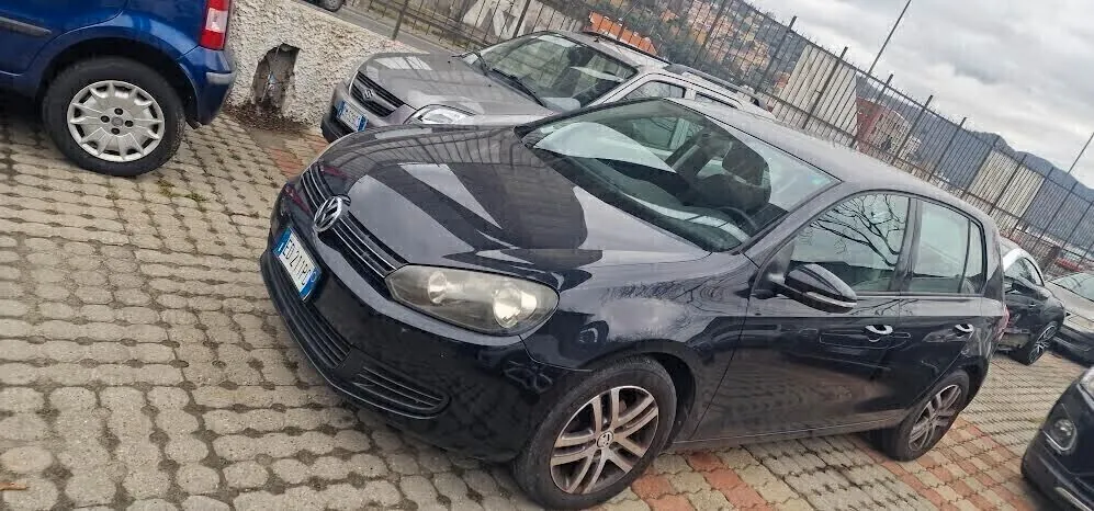 Volkswagen Golf 2010 photo 2