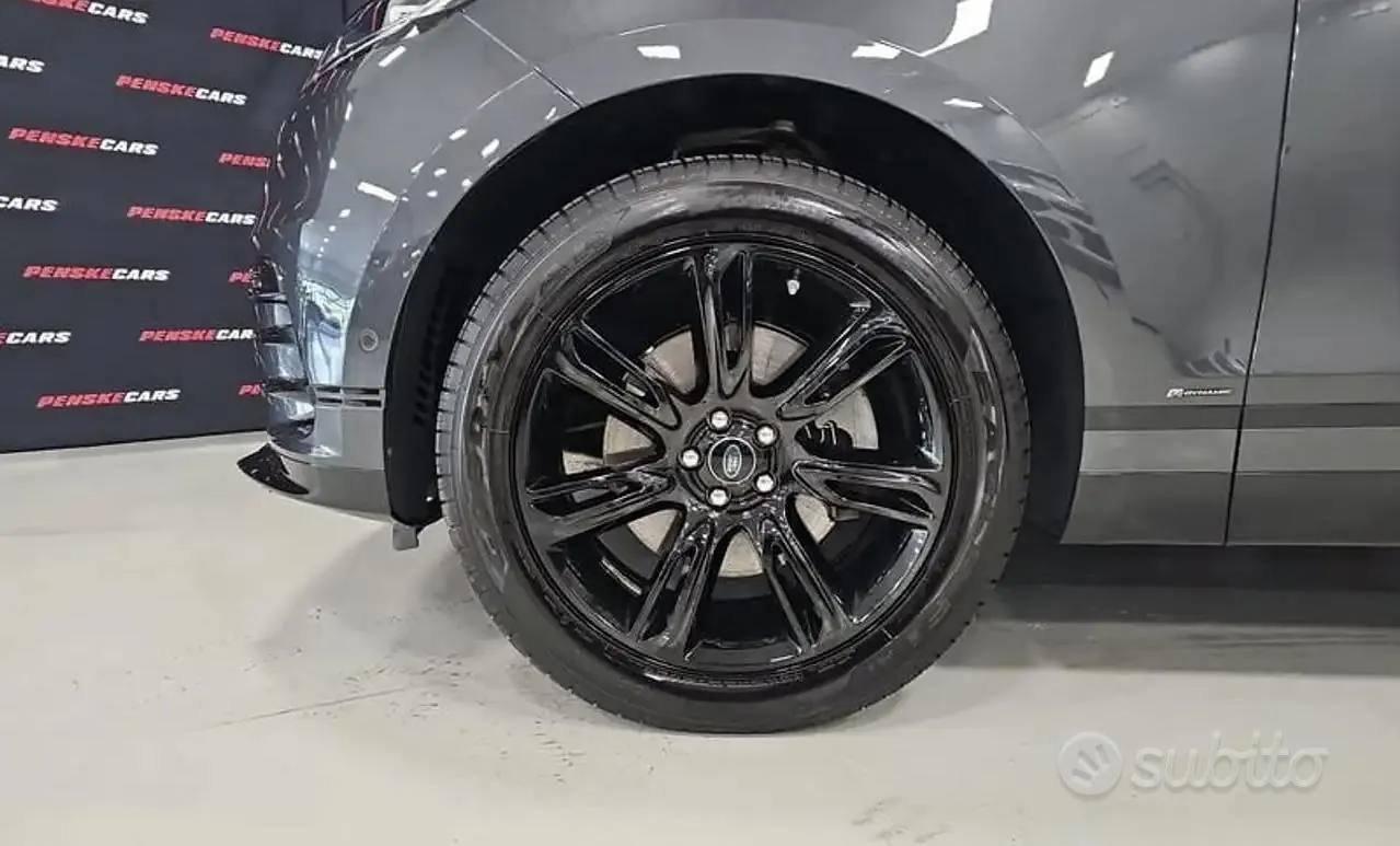 Land Rover Range Rover Velar 2021 photo 3