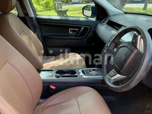 Land Rover Discovery Sport 2016 photo 3