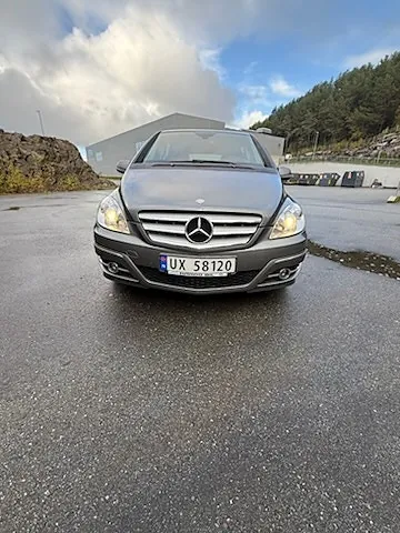 Mercedes-Benz B180 D 2010 photo 4