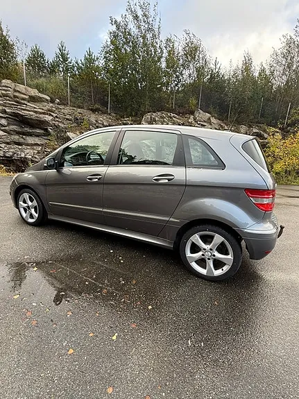 Mercedes-Benz B180 D 2010 photo 3