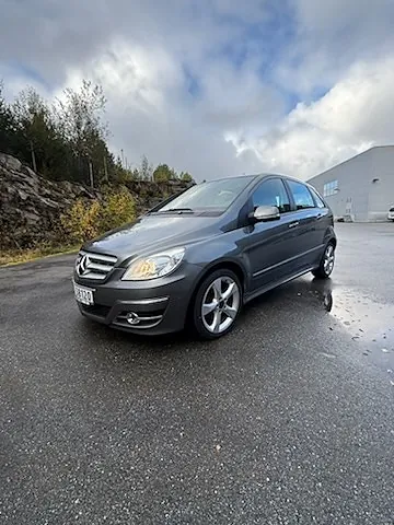 Mercedes-Benz B180 D 2010 photo 5