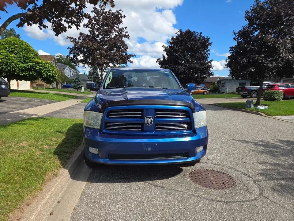 Ram 1500 2011 photo 2