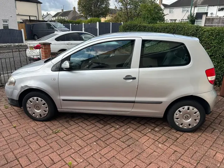 Volkswagen Fox 2009 photo 2