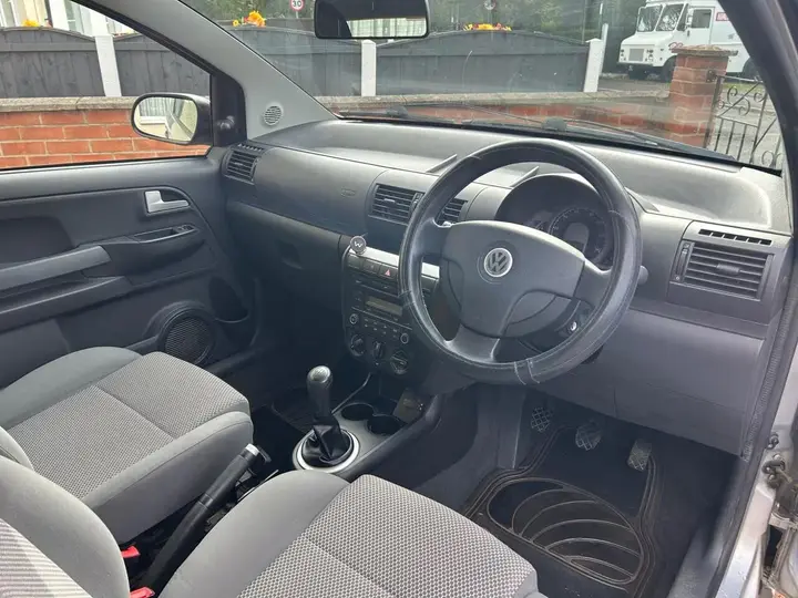 Volkswagen Fox 2009 photo 5